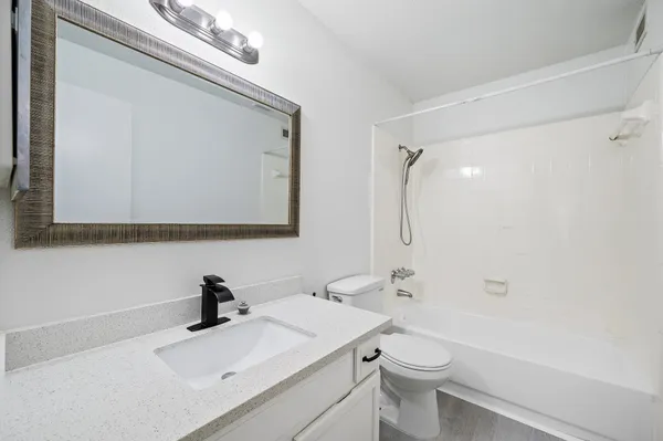 $1,400 | 10733 Braes Bend Drive, Unit 10733, Houston, TX 77071