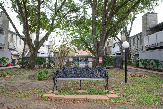 $1,400 | 10733 Braes Bend Drive, Unit 10733, Houston, TX 77071