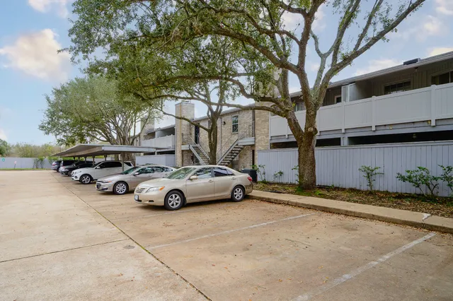 $1,400 | 10733 Braes Bend Drive, Unit 10733, Houston, TX 77071