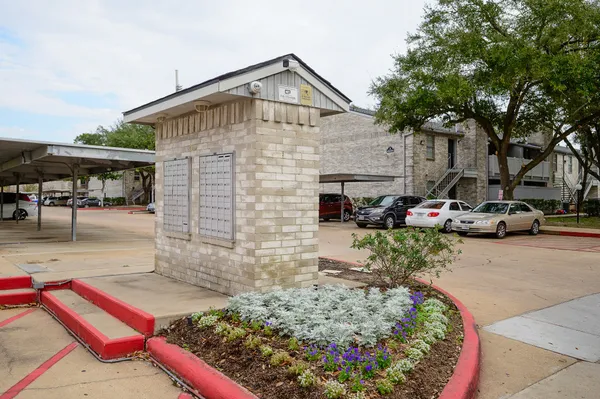 $1,400 | 10733 Braes Bend Drive, Unit 10733, Houston, TX 77071