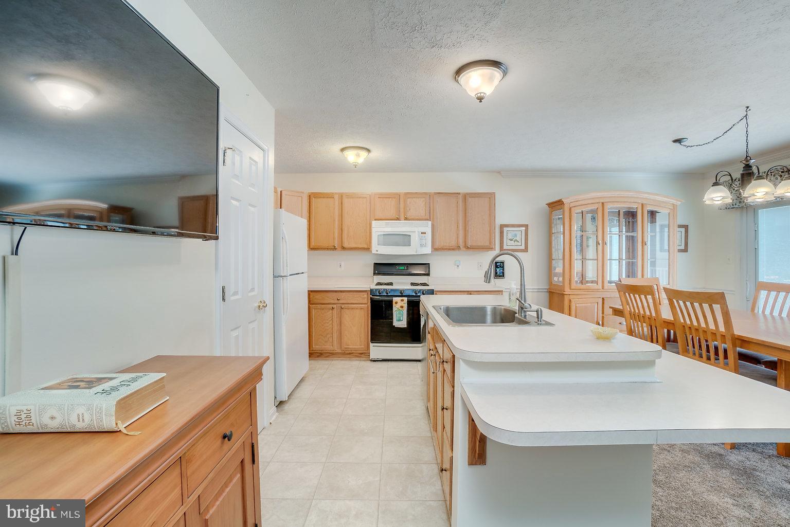 4600 Sandwood Road Baltimore, MD 21219 - Photo 12 of 37 Kitchen