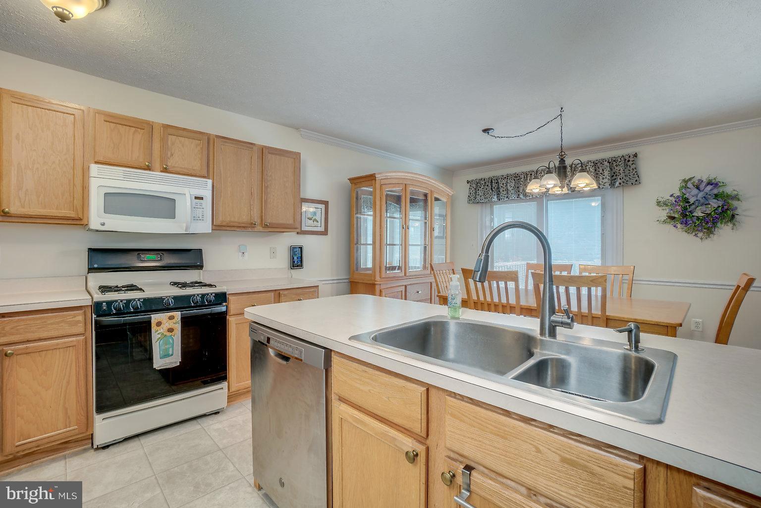 4600 Sandwood Road Baltimore, MD 21219 - Photo 18 of 37 Kitchen