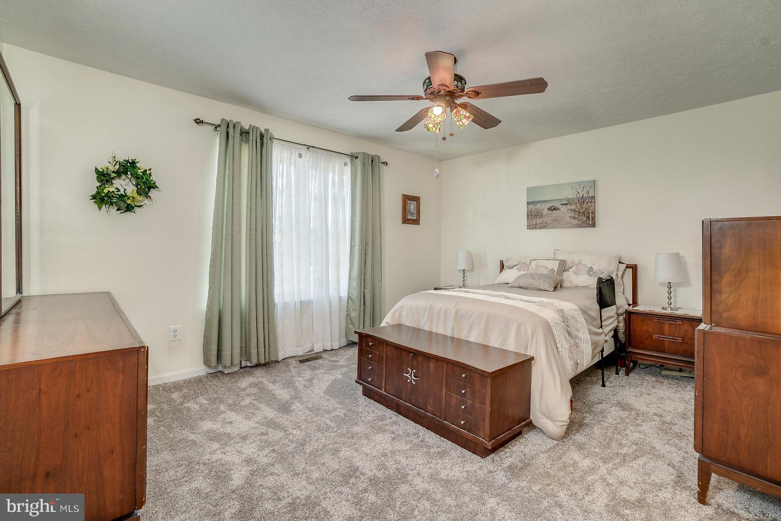 4600 Sandwood Road Baltimore, MD 21219 - Photo 20 of 37 Primary bedroom