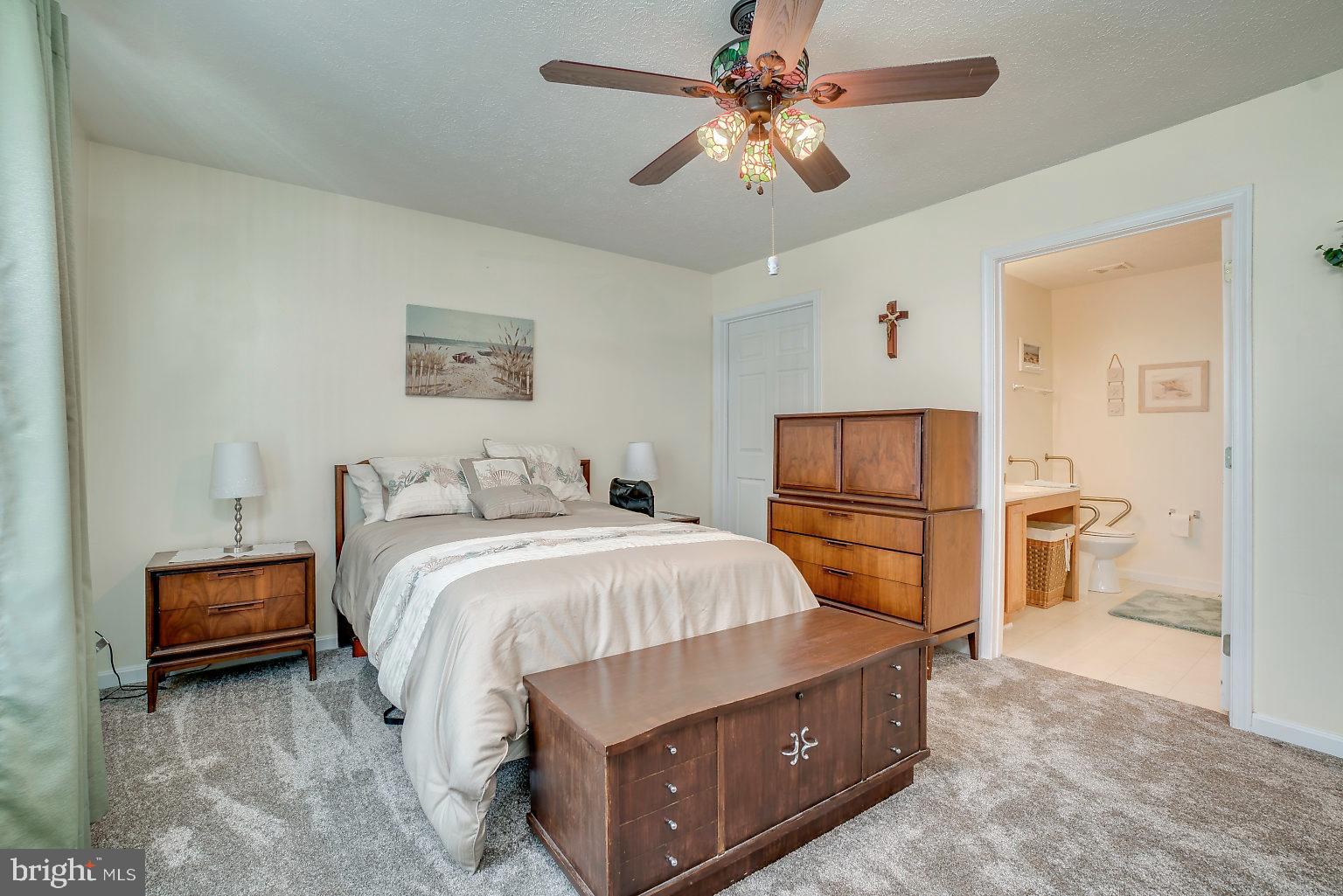 4600 Sandwood Road Baltimore, MD 21219 - Photo 21 of 37 Primary suite