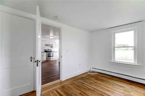 $2,600 | 44 Paquins Lane, Portsmouth, RI 02871