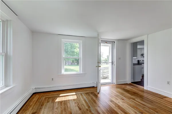 $2,600 | 44 Paquins Lane, Portsmouth, RI 02871