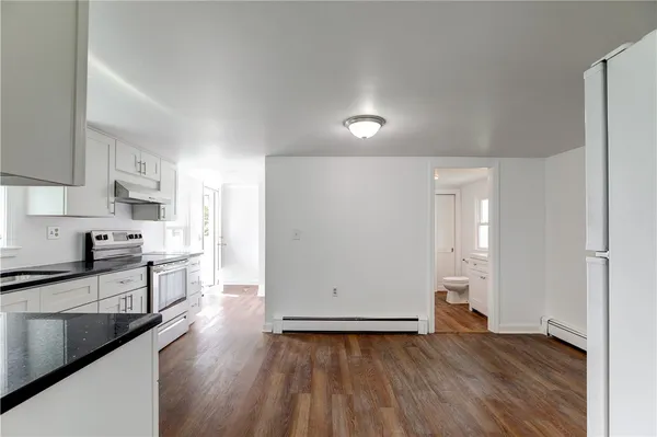 $2,600 | 44 Paquins Lane, Portsmouth, RI 02871