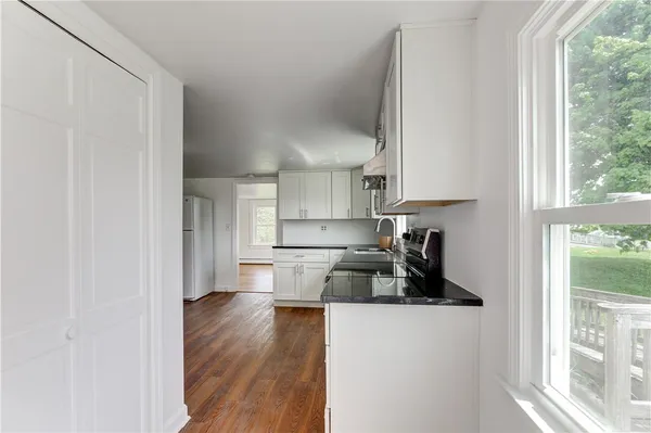 $2,600 | 44 Paquins Lane, Portsmouth, RI 02871