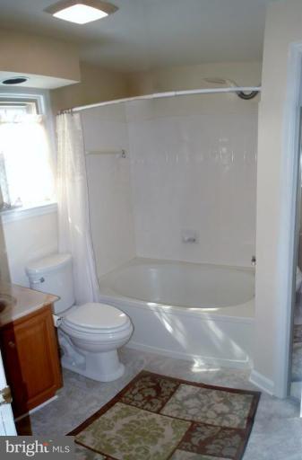 6830 Hayley Ridge Way, Unit G Baltimore, MD 21209 - Photo 11 of 11 Master Bath