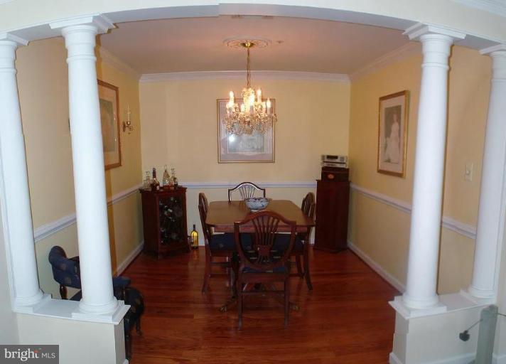 6830 Hayley Ridge Way, Unit G Baltimore, MD 21209 - Photo 10 of 11 Dining Room