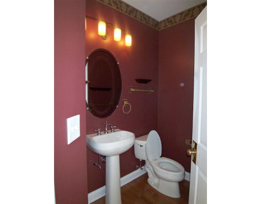 27 Whitehall Way Bellingham, MA 02019 - Photo 14 of 26 Gallery Image 14