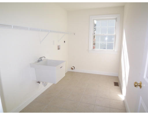 27 Whitehall Way Bellingham, MA 02019 - Photo 23 of 26 Gallery Image 23