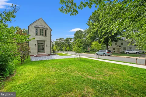 $1,899,000 | 1004 Virginia Avenue, Alexandria, VA 22302