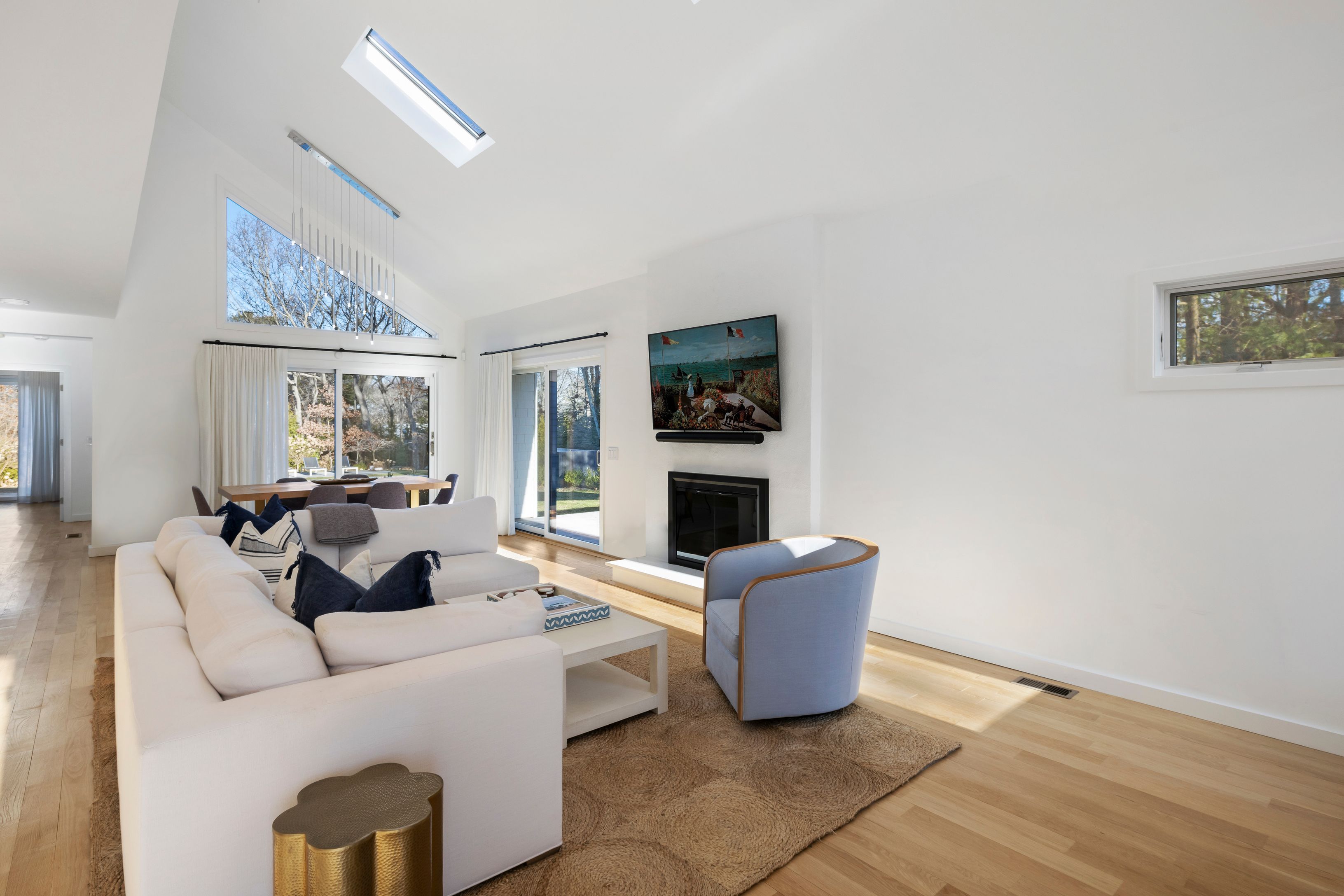 88 Springy Banks Road East Hampton, NY 11937 - Photo 4 of 23 Gallery Image 4
