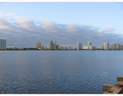 17500 North Bay Road, Unit S308 Sunny Isles Beach, FL 33160 - Photo 1 of 8 Exterior Front