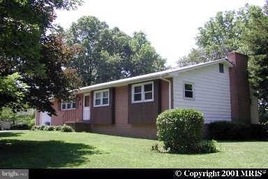 103 Claiborne Road Edgewater, MD 21037 - Photo 1 of 27 Exterior (Front)