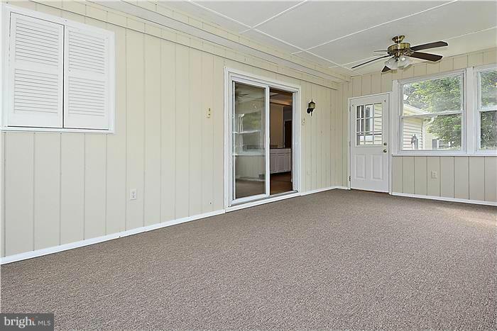 103 Claiborne Road Edgewater, MD 21037 - Photo 12 of 27 Interior (General)