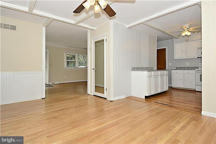 103 Claiborne Road Edgewater, MD 21037 - Photo 7 of 27 Dining Room