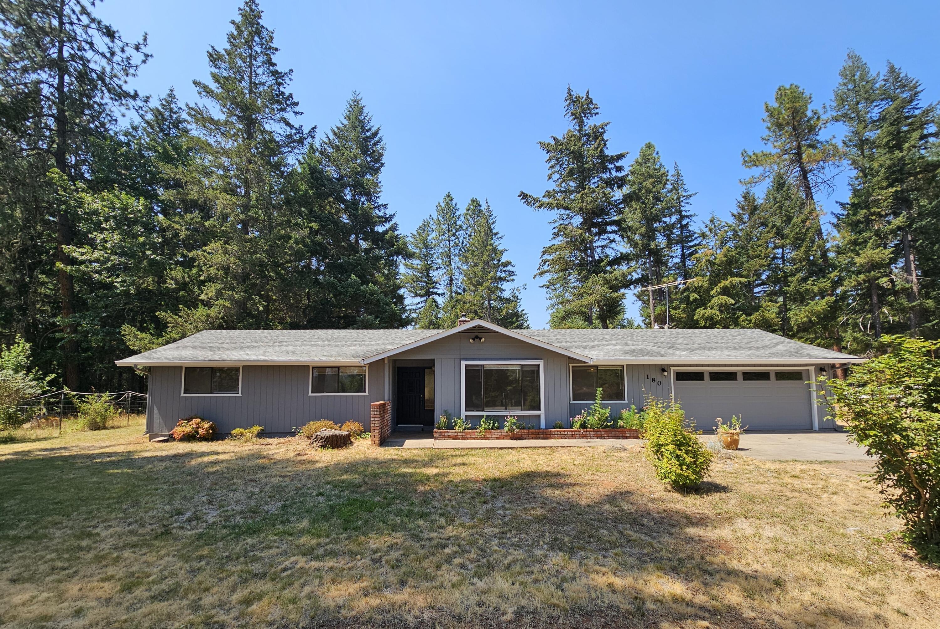 180 October Lane Merlin, OR 97532 - Photo 2 of 49 1b