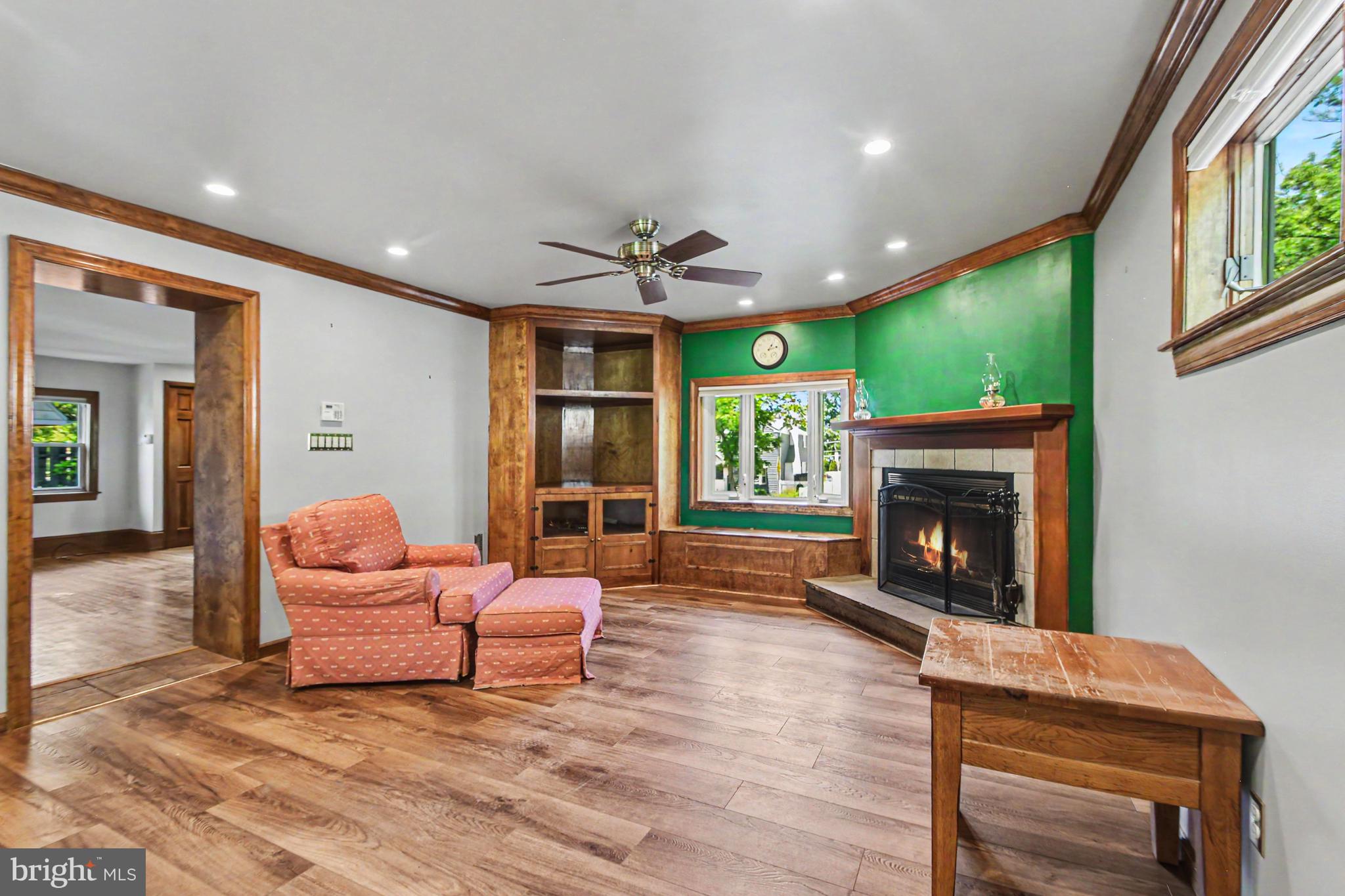 102 Redford Road Oreland, PA 19075 - Photo 8 of 43