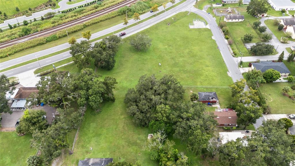 Kathleen Road Lakeland, FL 33815 - Photo 5 of 29 a view of a garden