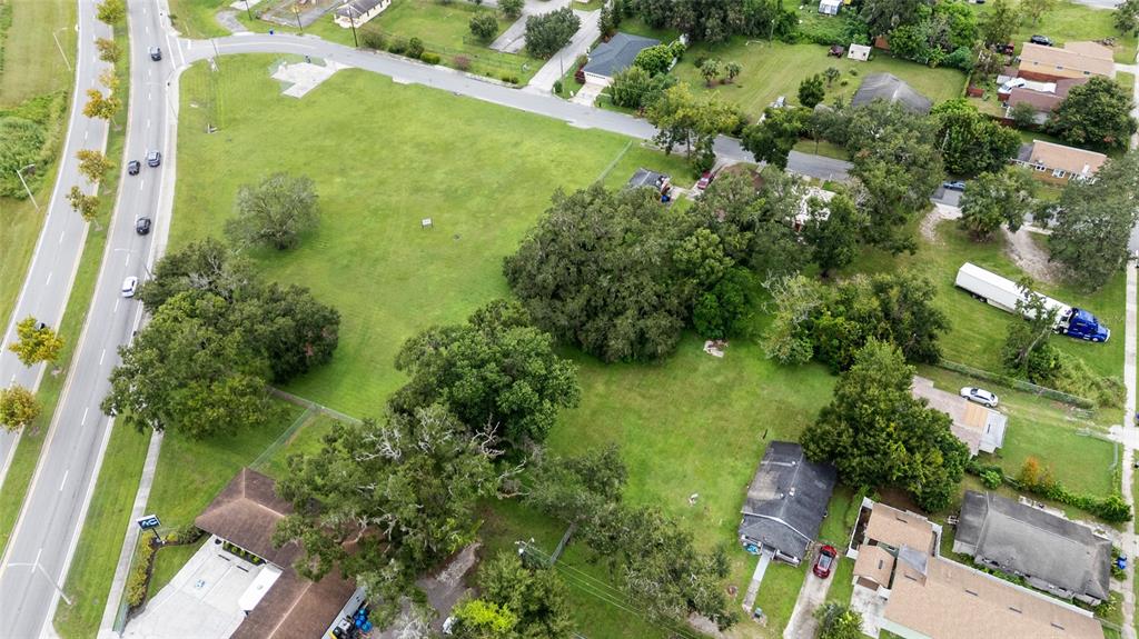 Kathleen Road Lakeland, FL 33815 - Photo 7 of 29 a view of a garden