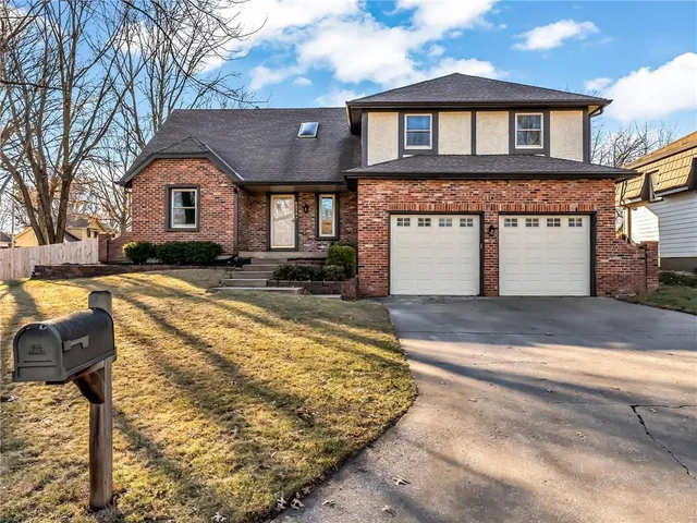 $450,000 | 6524 Westgate Circle, Shawnee, KS 66216