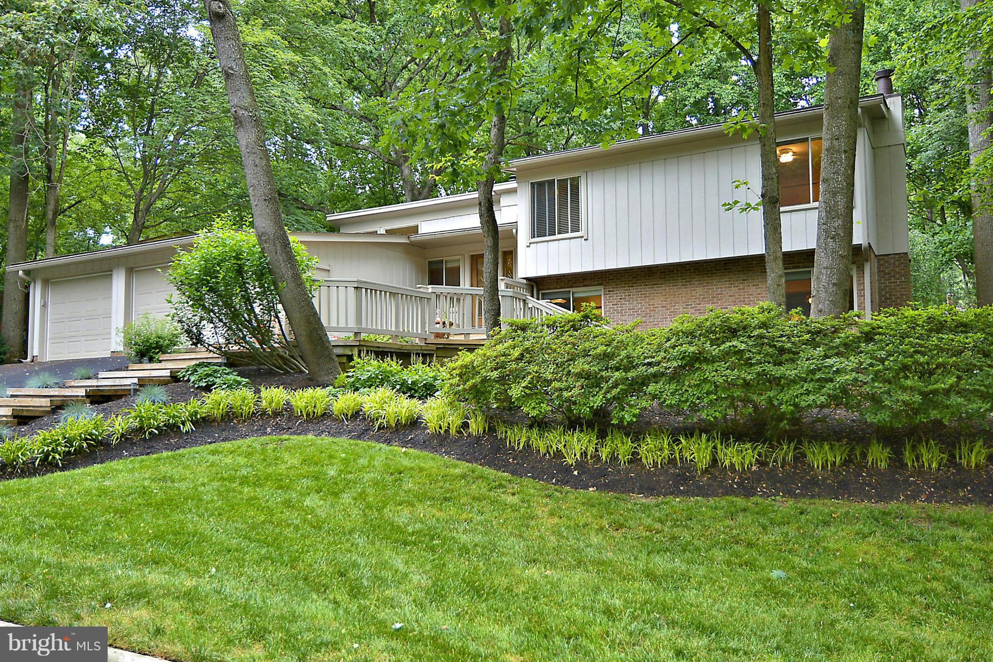 2076 Amberjack Court Reston, VA 20191 - Photo 3 of 30 Exterior (Front)