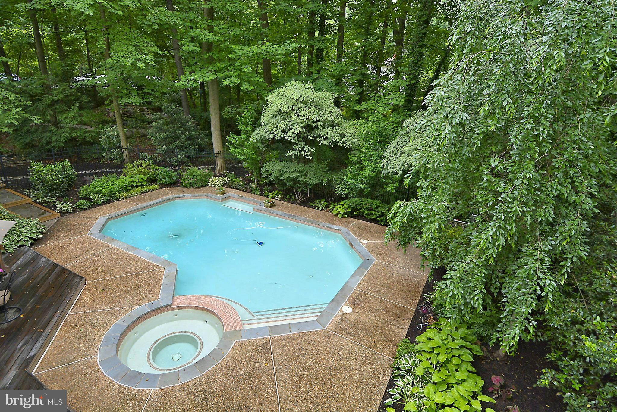 2076 Amberjack Court Reston, VA 20191 - Photo 25 of 30 Exterior (Rear)