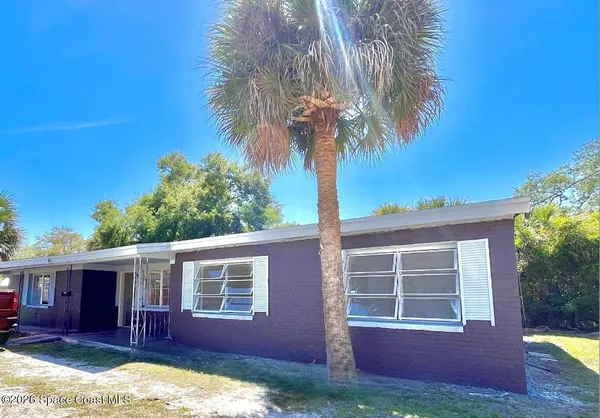 $2,400 | 316 East Strawbridge Avenue, Melbourne, FL 32901