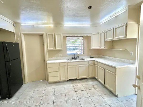 $2,400 | 316 East Strawbridge Avenue, Melbourne, FL 32901