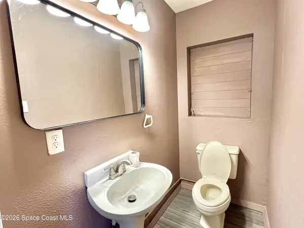 $2,400 | 316 East Strawbridge Avenue, Melbourne, FL 32901