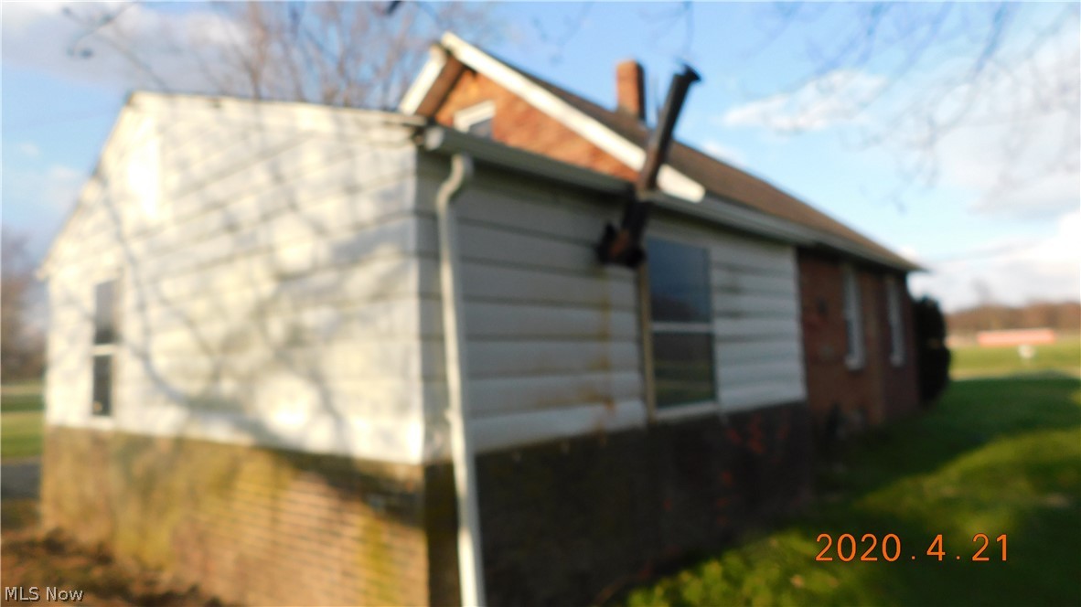 2713 Blake Road Ashtabula, OH 44004 - Photo 4 of 24
