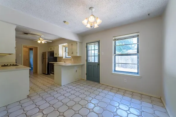 $2,495 | 1915 Wendy Street, Irving, TX 75060