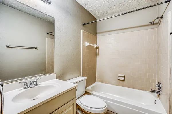 $1,815 | 7010 Foxmont Lane, Humble, TX 77338