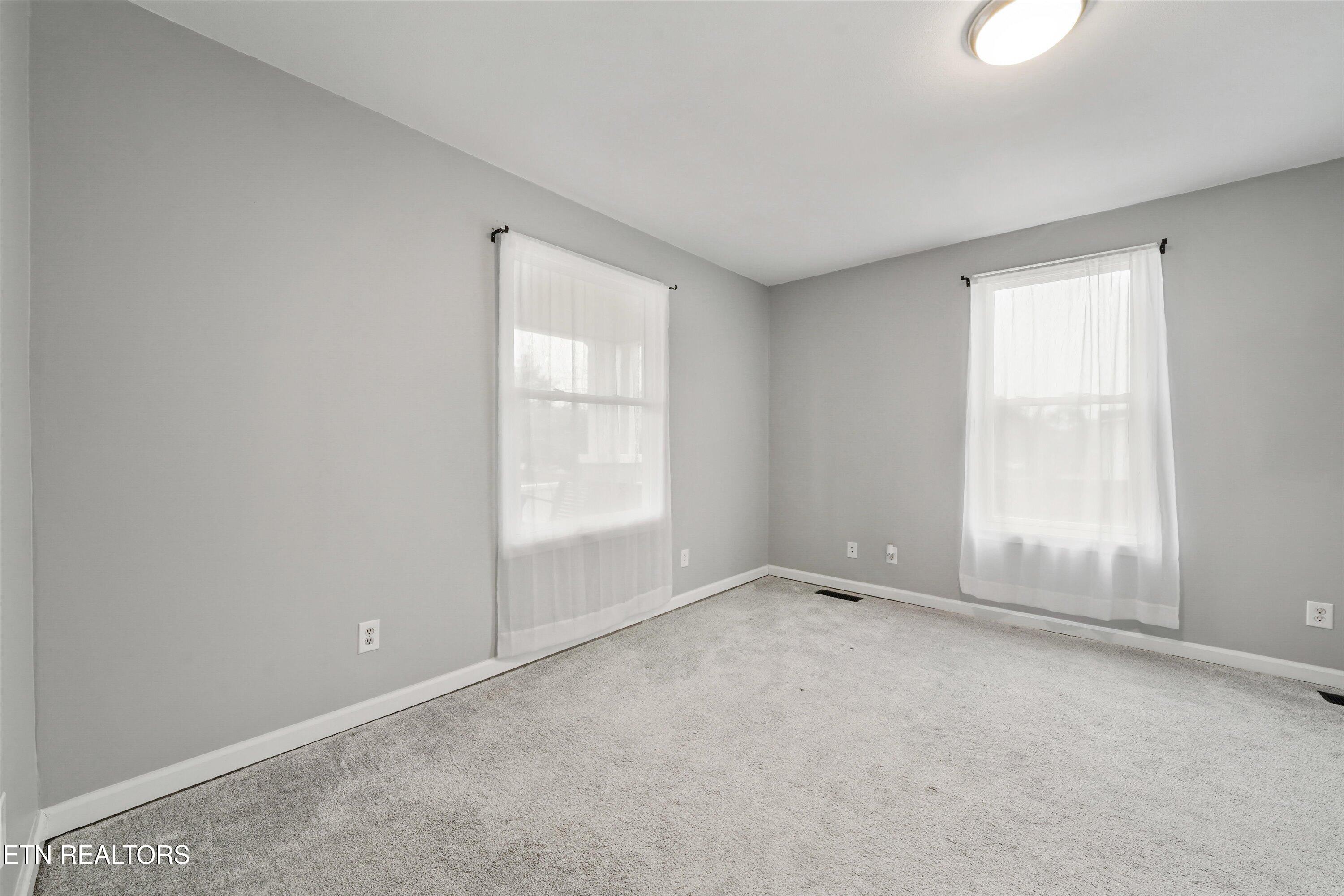 1000 Washington Avenue Etowah, TN 37331 - Photo 12 of 47 11-1000 Washington Ave 03