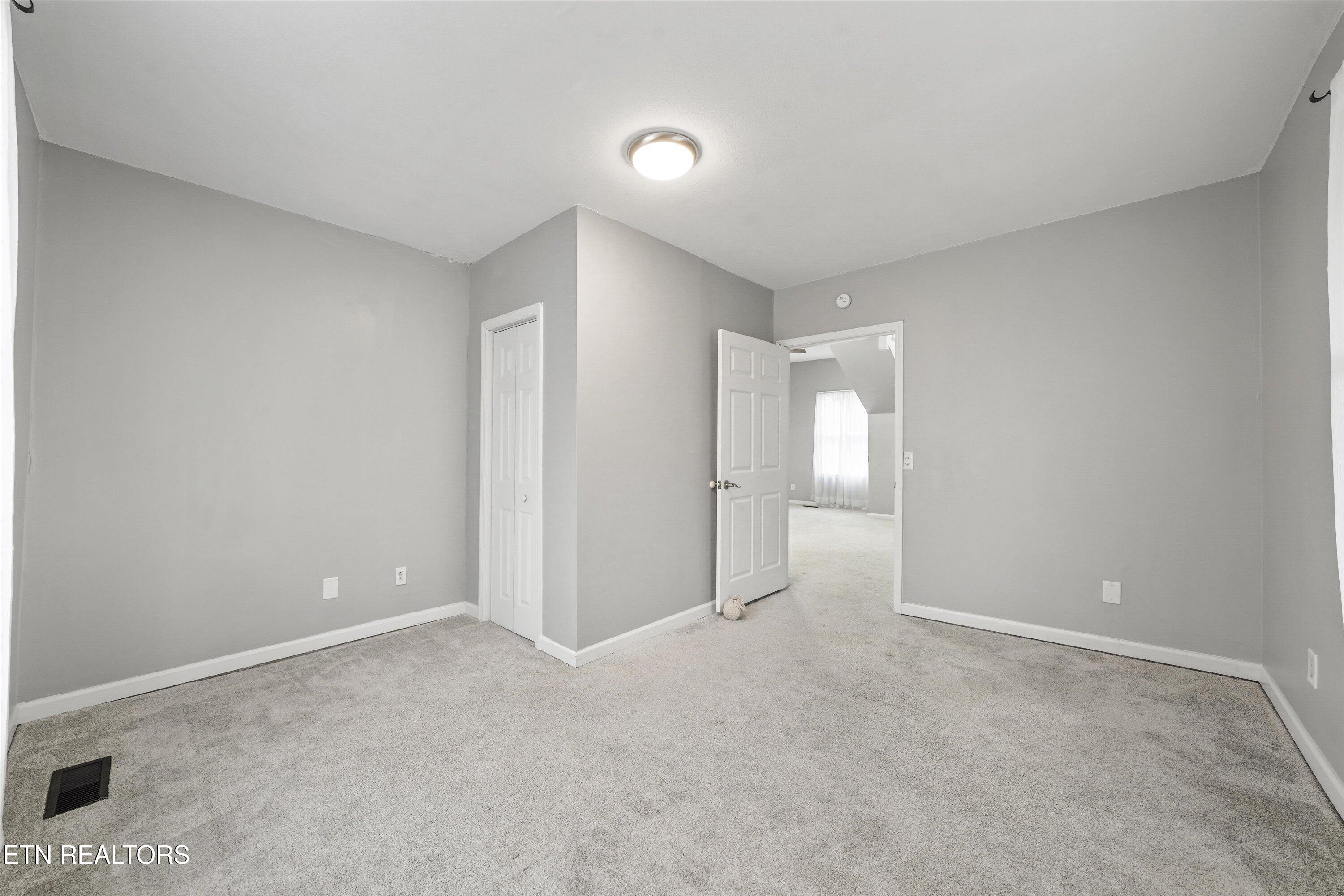 1000 Washington Avenue Etowah, TN 37331 - Photo 13 of 47 12-1000 Washington Ave 04