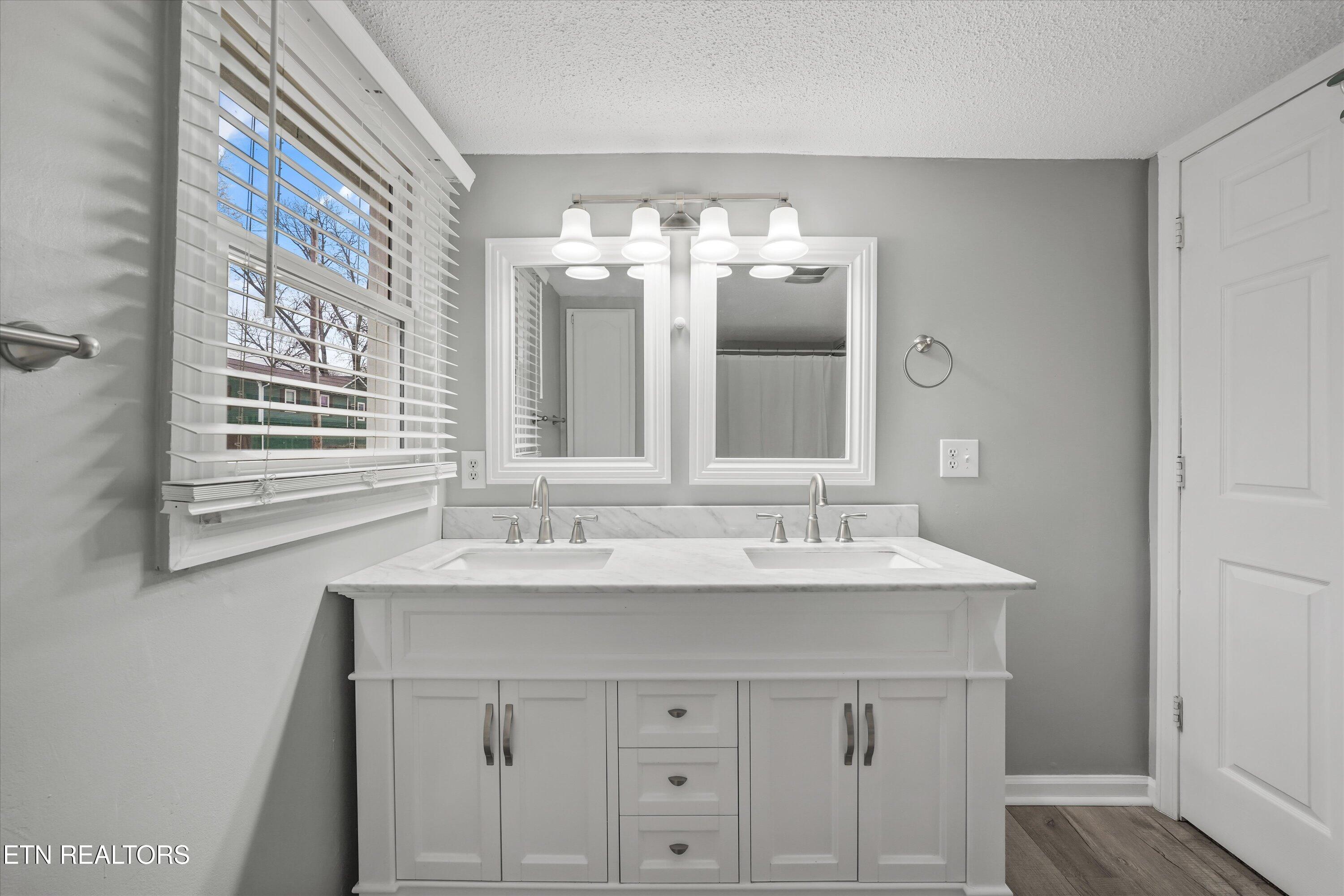 1000 Washington Avenue Etowah, TN 37331 - Photo 27 of 47 26-1000 Washington Ave 18