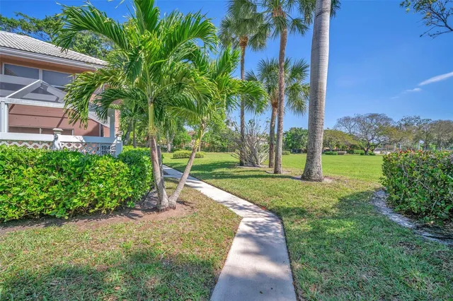 $335,000 | 1947 Stratford Way, West Palm Beach, FL 33409