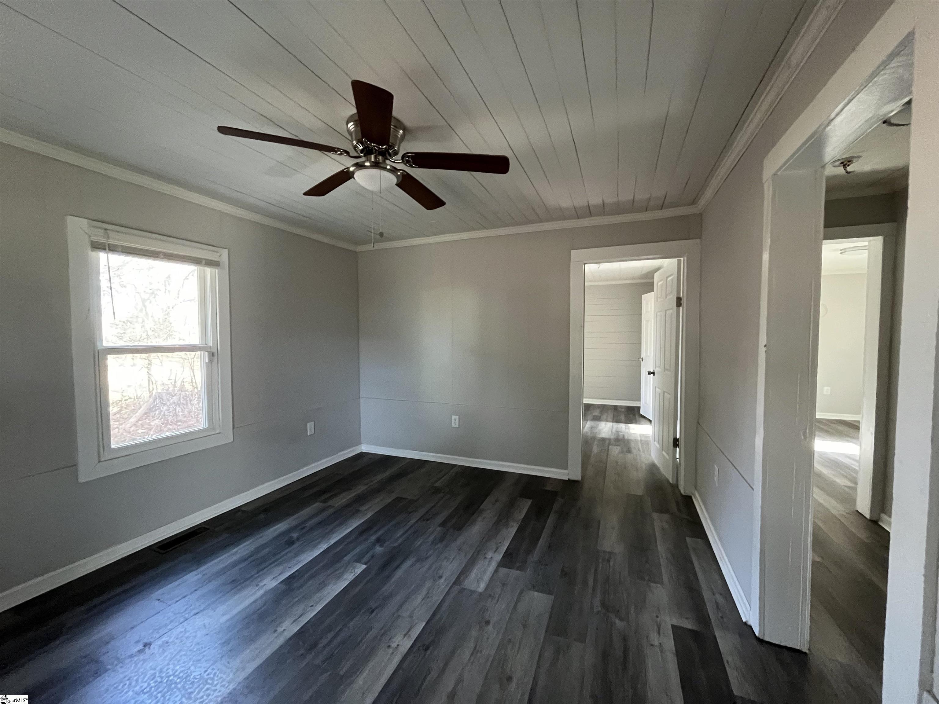 213 Law Street Woodruff, SC 29388 - Photo 3 of 19