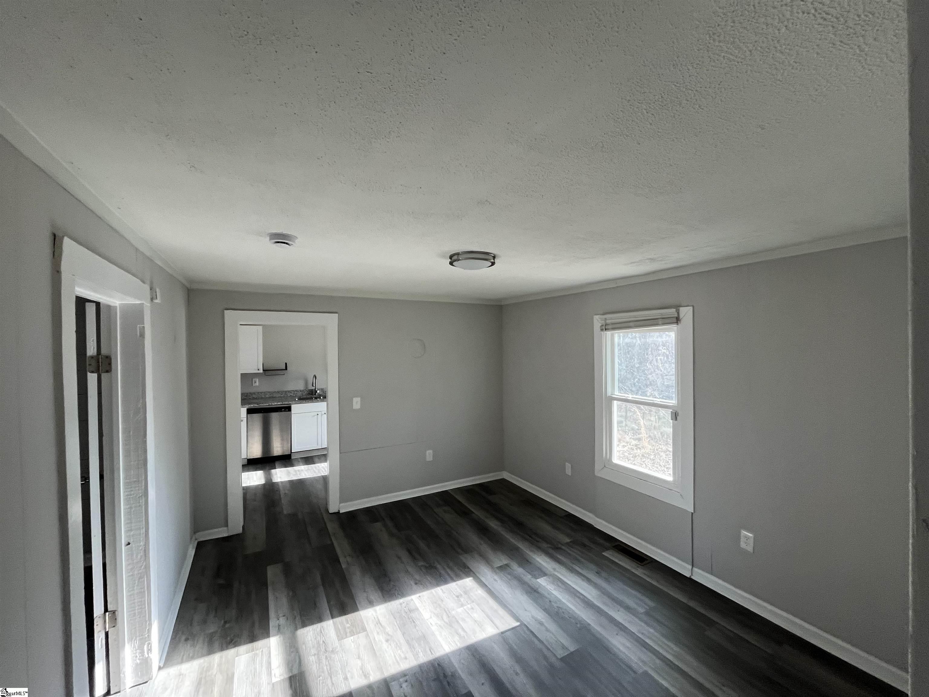 213 Law Street Woodruff, SC 29388 - Photo 7 of 19