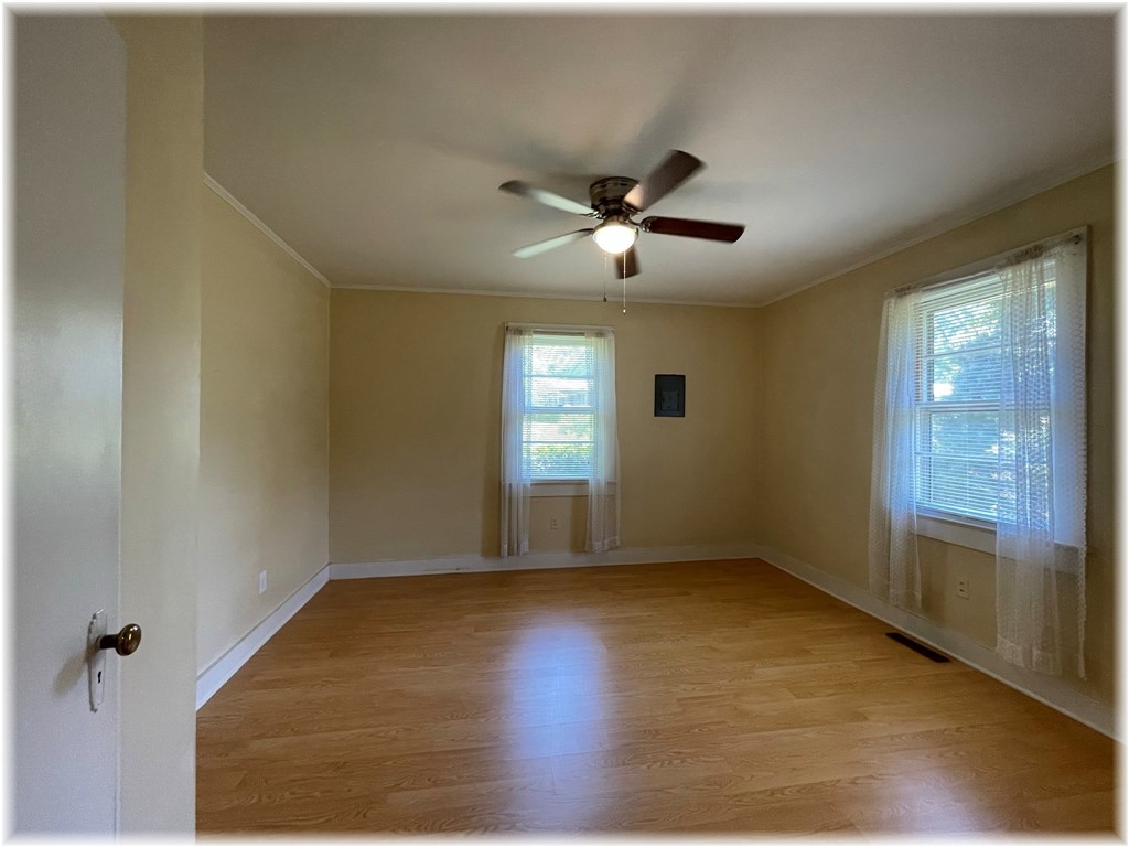 909 West South 4th Street Seneca, SC 29678 - Photo 16 of 31