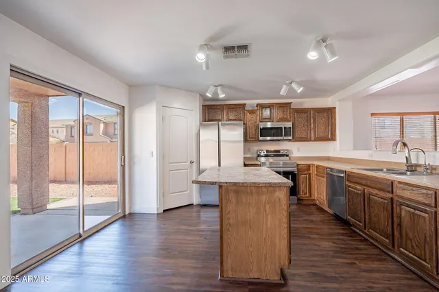 $400,000 | 1202 West Central Avenue, Coolidge, AZ 85128