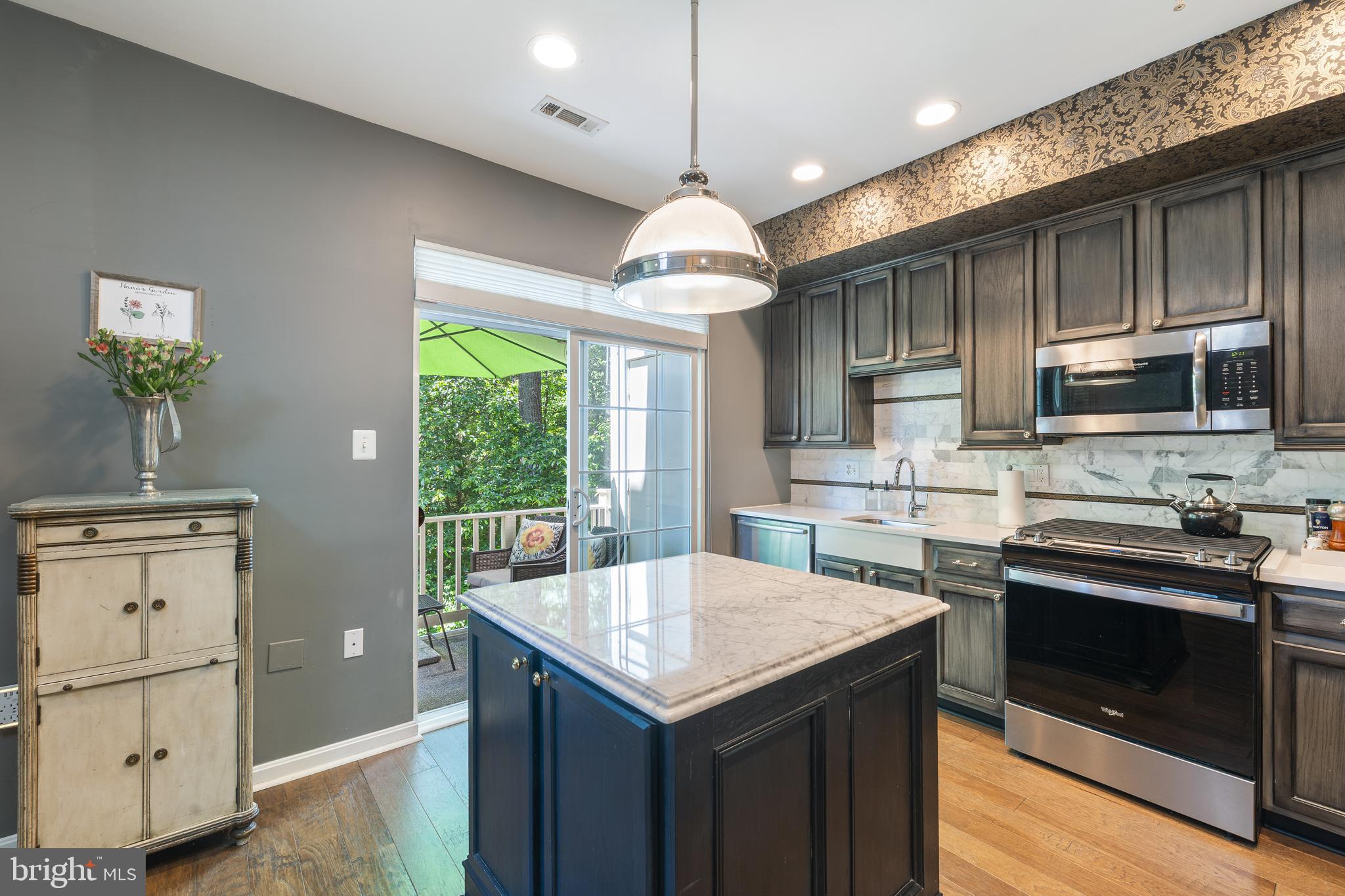11406 Windleaf Court, Unit 8 Reston, VA 20194 - Photo 8 of 28