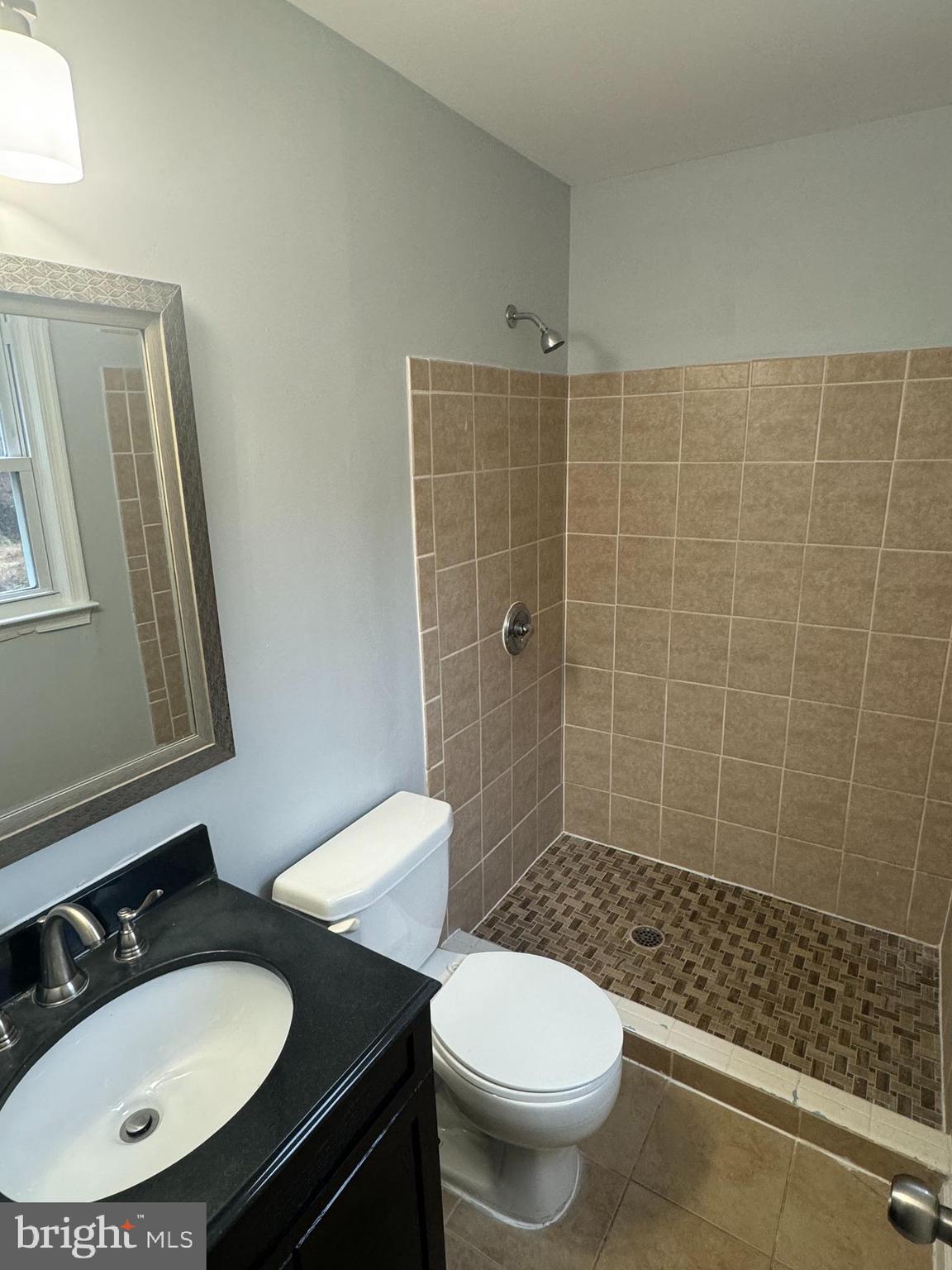 11721 Butlers Branch Road Clinton, MD 20735 - Photo 18 of 31 Master Bedroom Bath