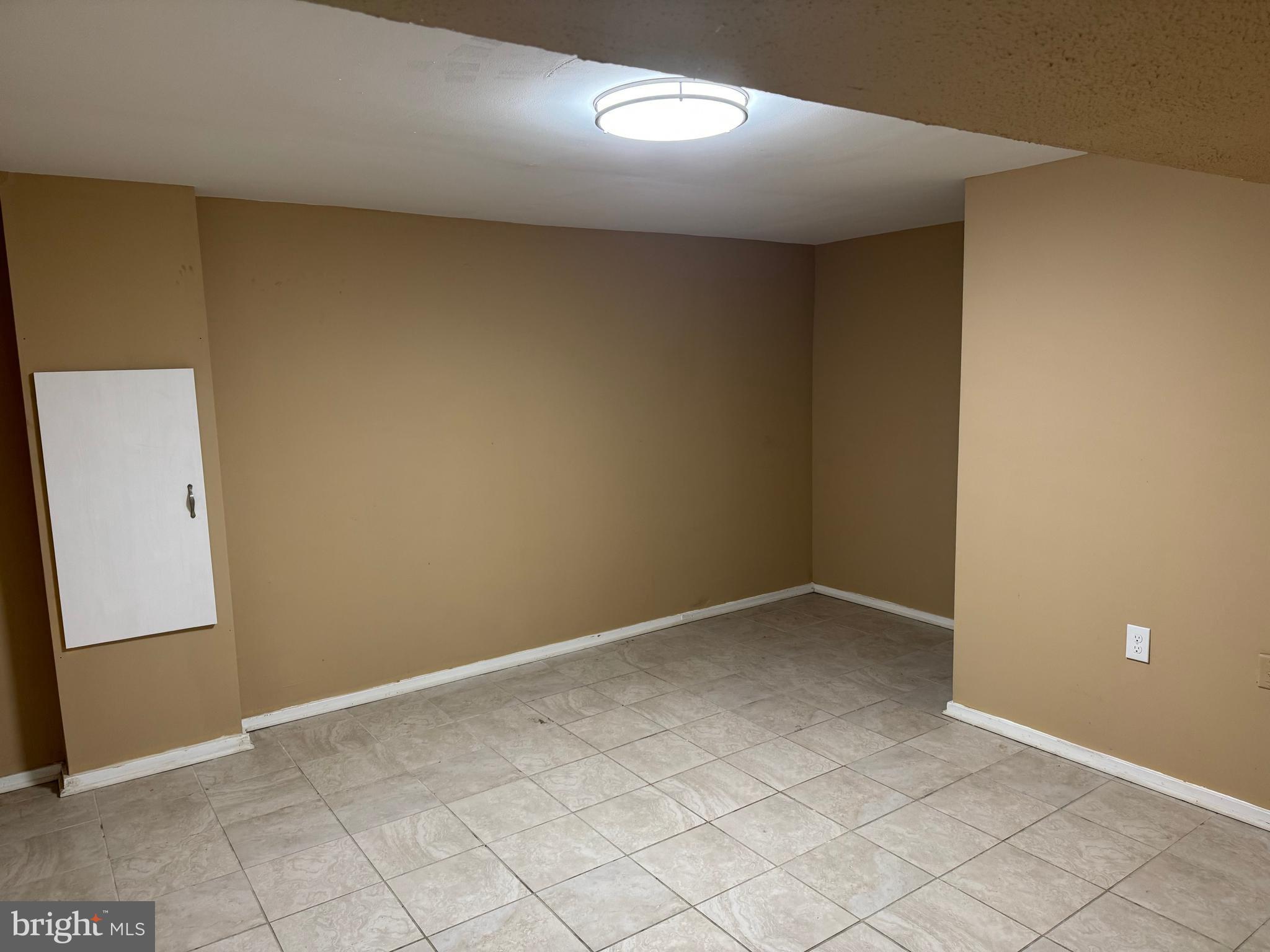 11721 Butlers Branch Road Clinton, MD 20735 - Photo 23 of 31 Basement Bedroom