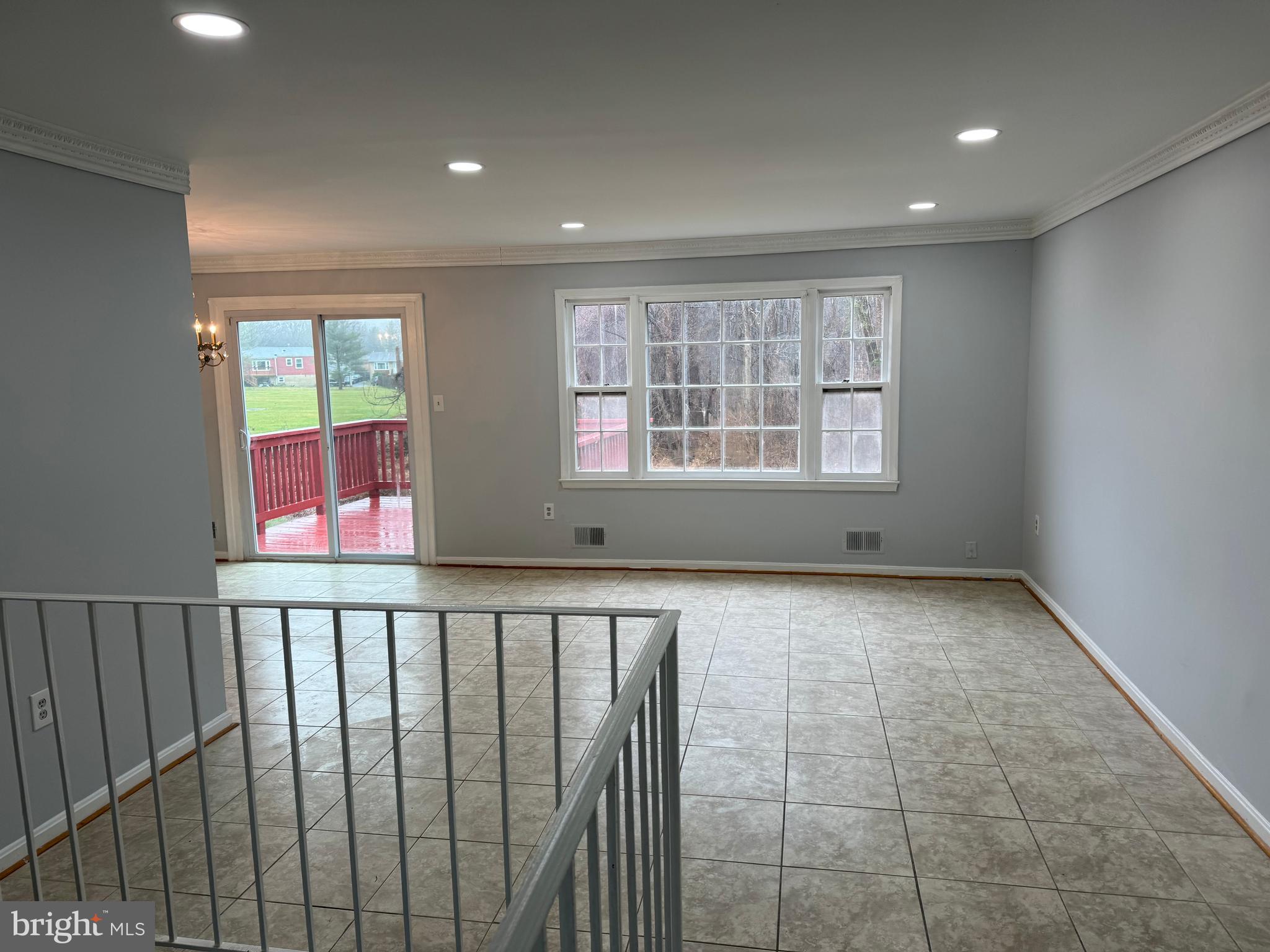 11721 Butlers Branch Road Clinton, MD 20735 - Photo 7 of 31 Living Room