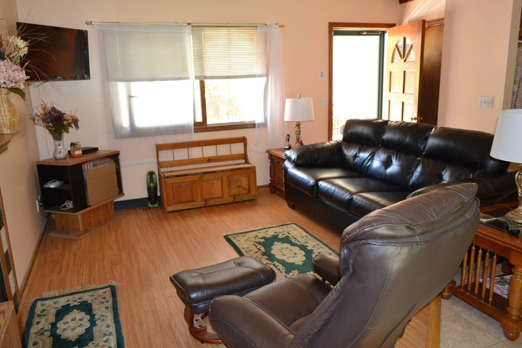 28 Donald Road Burlington, MA 01803 - Photo 11 of 30 Gallery Image 11