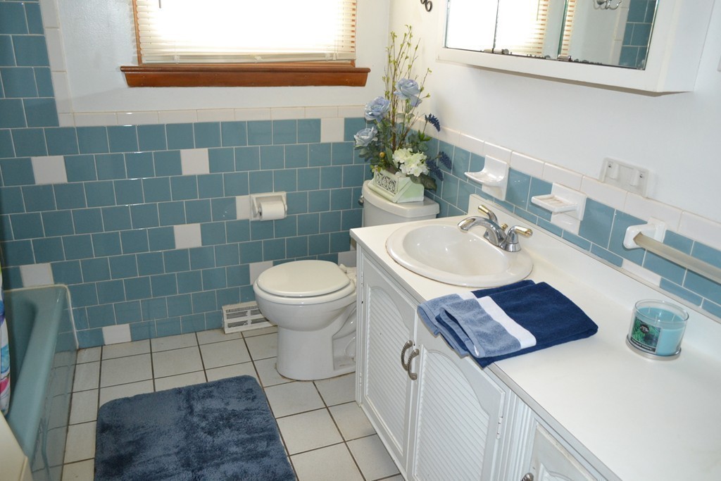 28 Donald Road Burlington, MA 01803 - Photo 18 of 30 Gallery Image 18