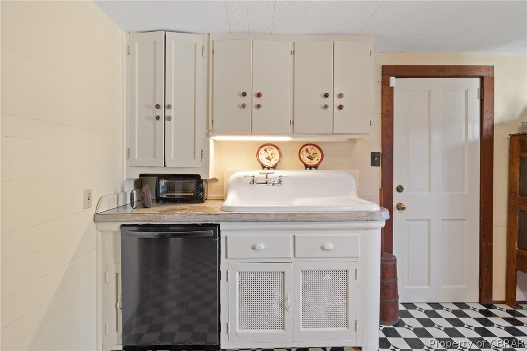 9626-9630 Robins Neck Road Gloucester, VA 23061 - Photo 11 of 49